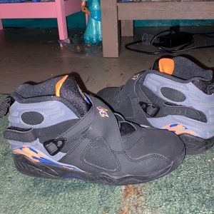 Suns 8 Jordan sneakers
